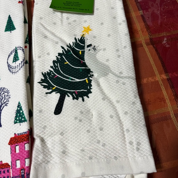 7 kate Spade Christmas dish towels - Picture 12 of 15